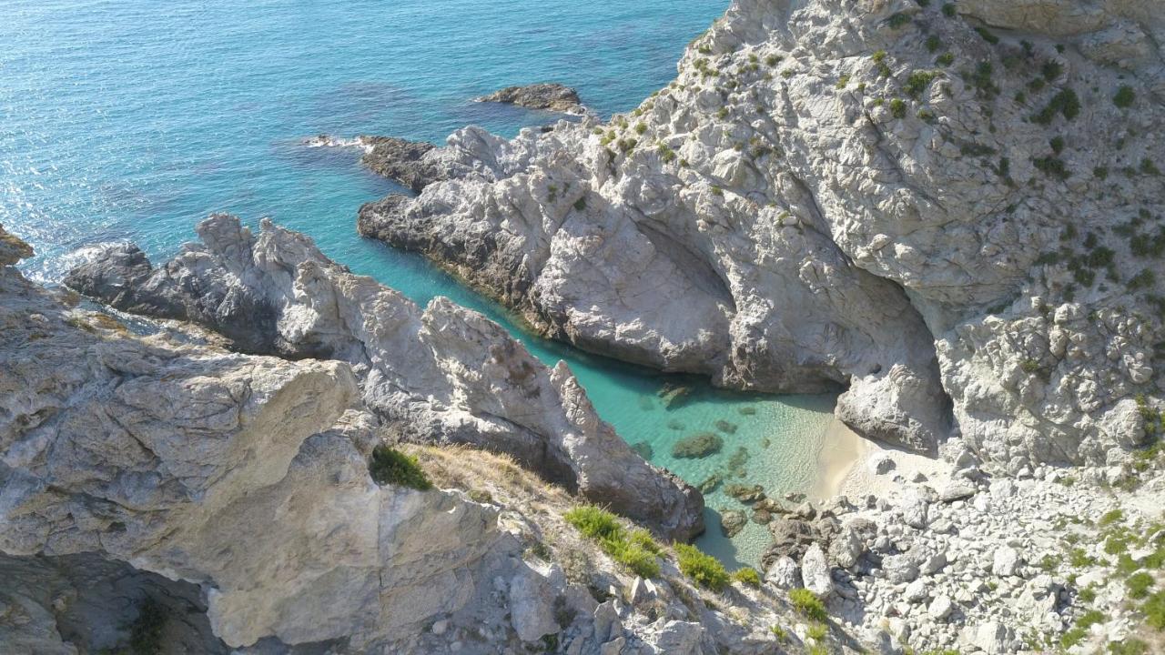 Kore, Capo Vaticano